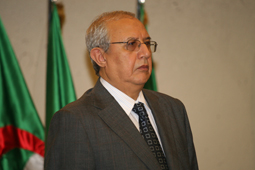 Projet de loi criminalisant le colonialisme : Ziari dans l’embarras