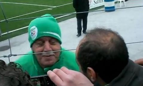 Saâdane avec les supporters des verts à Crans-Montana (Suisse)