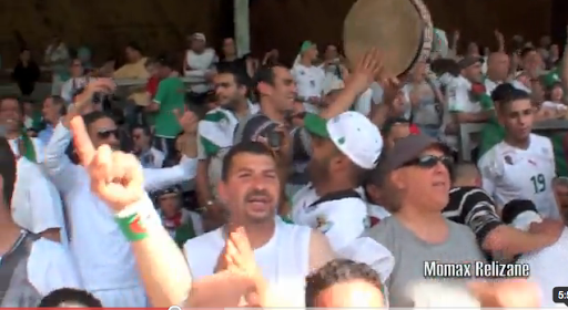 Supporters de l’équipe nationale envahissent le terrain d’entrainement