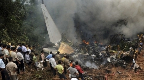 Un accident d’avion en Inde fait 159 morts