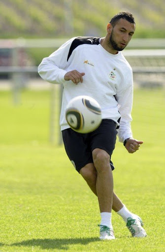 Belhadj «La défense anglaise est faible et on jouera d’une manière plus offensive que face à la Slovénie»