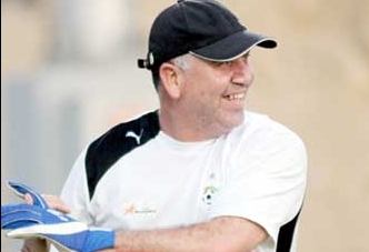 Belhadji  «M’bolhi élu meilleur gardien de but du 1er tour est une grosse fierté pour les Algériens»