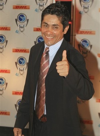 Jorge Campos «Vous avez bien fait de changer de gardien»