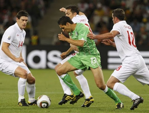 L&rsquo;Algérie accroche l&rsquo;Angleterre et peut rêver