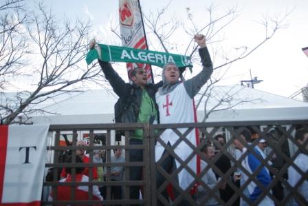 Les Algériens et les Anglais s’amusent ensemble à Cape Town