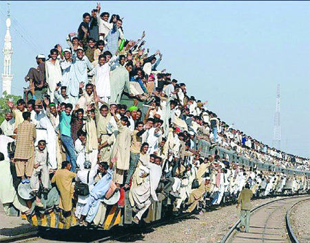 Qui veut couler la SNTF ?