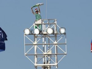 Un supporter algérien fait sensation