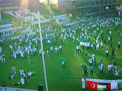 Une victoire morale à Nuremberg : Les supporters donnent le ton et portent les Fennecs