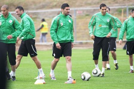 YAHIA hérite du brassard du capitaine
