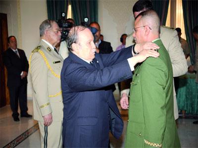 14 généraux promus au grade de général major et 24 colonels à celui de général