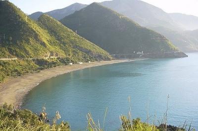 Il existe 380 plages privées en Algérie, Selon un conseiller du ministre du Tourisme.