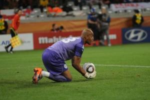 Invité par les Anglais Mbolhi ce lundi à West Ham