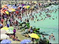 Le wali d’alger instruit les municipalités sur les concessions du littoral de la capitale, Mettre fin au squat des plages