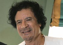 Lors d’une rencontre avec les leaders des partis de l’alliance présidentielle à Tripoli  Guedhafi « un referendum est la seule solution pour le Sahara occidental »