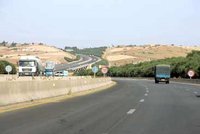 Mort subite des commerces des petites villes situées sur la route nationale 4 Les dommages collatéraux de l’autoroute Est-Ouest