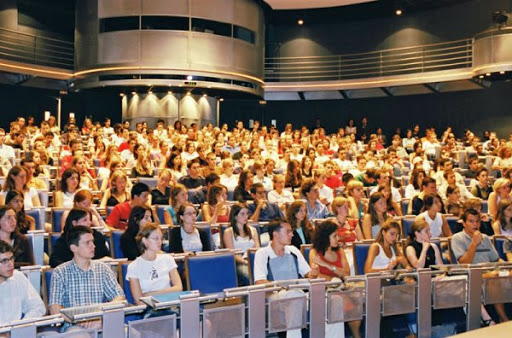 Près de 19 mille étudiants algériens en France