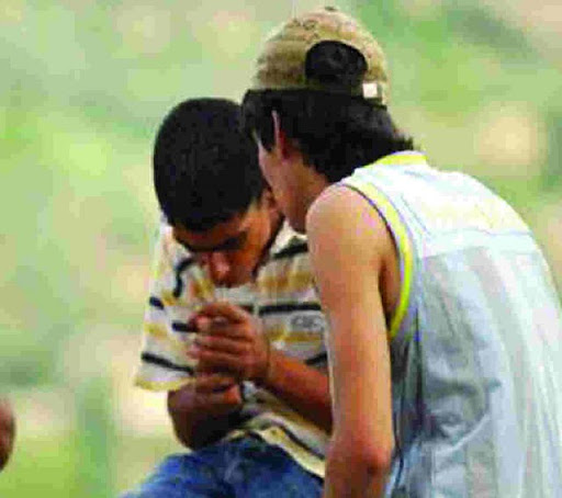 Alors que son prix a accru de 30% au ramadhan 50 000 jeunes,consomment , cannabis à Alger