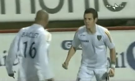 But de Jamal Mesbah avec Lecce