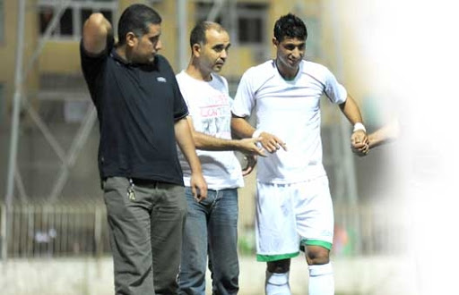 MCA : Panique au Mouloudia, il s’est fracturé une côte face au RCK : Derrag out pour un mois