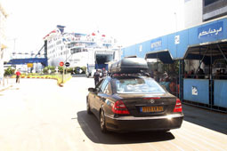 Séjour des émigrés dans leur pays d’origine : Se ressourcer et faire des affaires