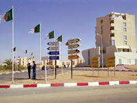 Un professeur algérien à Harvard soulève le problème:Hassi Messaoud survivra-t-elle au pétrole?