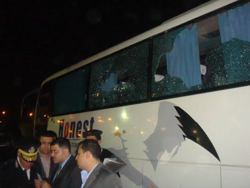 Une autre tentative égyptienne pour normaliser les relations avec l’Algérie  Moubarak téléphone à Bouteflika