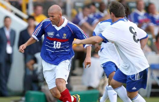 Zidane «L’Algérie n’a pas encore le buteur qu’il lui faut»