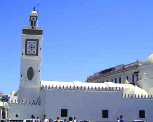 Dérives ou provocations ? Mosquées saccagées, Corans brûlés et imams tabassés