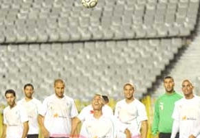 EN : Les joueurs se sont réunis lundi