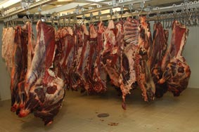 Le ministère de l’agriculture confirme la poursuite de l’importation de viande rouge