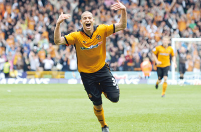 Le site des Wolves encense Guedioura