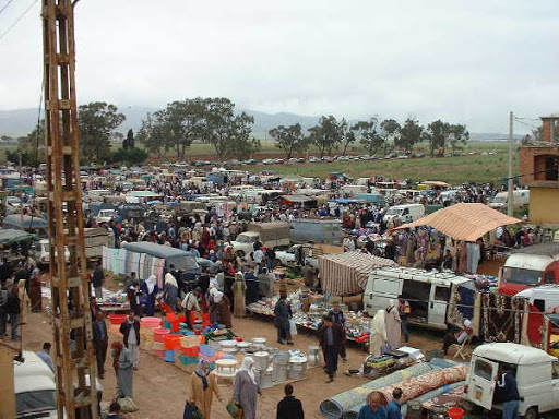 Les souks se conjuguent au passé