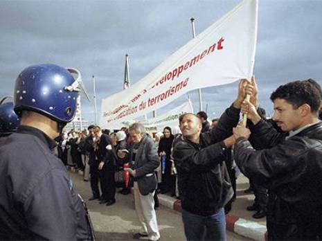 Rapport sur les atteintes aux droits de l&rsquo;homme L&rsquo;Algérie dans le giron des agresseurs des libertés