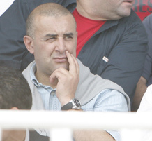 Benchikha «Ce sont uniquement les joueurs qui sont en RCA qui m’intéressent, pas les autres»