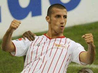 Benyamina buteur devant Augsburg