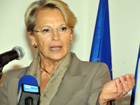 Conférence de presse de Michèle Alliot-Marie “La relation entre la France et l’Algérie n’a pas d’équivalent dans le monde”