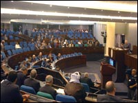 Des députés interpellent Ouyahia sur l’affaire Djezzy