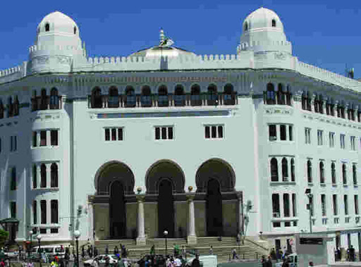 Des employés détournent des milliards Hémorragie d’argent à Algérie Poste