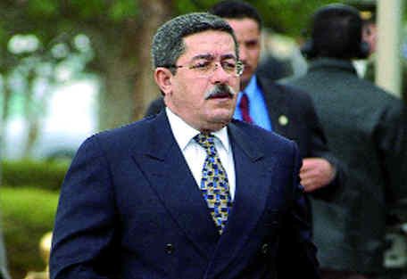 Le gouvernement laisse la main tendue aux «égarés»