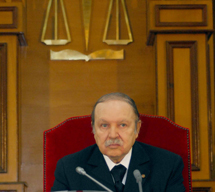 Le Président reste muet sur les scandales de corruption