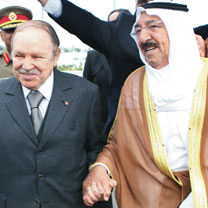 L&rsquo;Emir de l&rsquo;Etat du Koweït quitte Alger