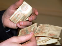 Les députés courroucés contre le gouverneur de la banque d&rsquo;Algérie, «Vos billets sont sales!»