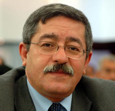 Nouveau report de son passage devant L&rsquo;APN: Ouyahia se fait attendre