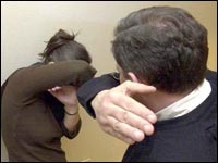 Violence contre les femmes, Renforcer la stratégie de lutte contre le phénomène