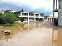 1 696 interventions de la protection civile en 18 heures 84 habitations inondées dans 3 wilayas et 13 familles sinistrées