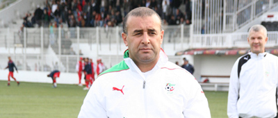 A cause du stage des A et du match face à la Tunisie,Benchikha devrait rater l’Ouganda et le Gabon