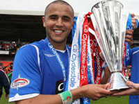 Bougherra  «J’attends avec impatience le Maroc»