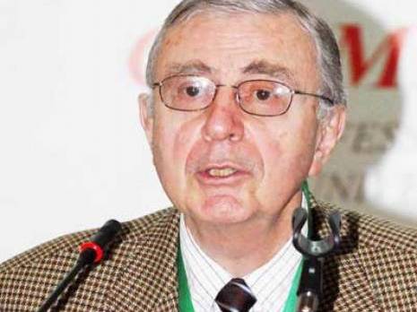 Clement Moore Henry «L’Algérie doit éviter la dépendance technologique»