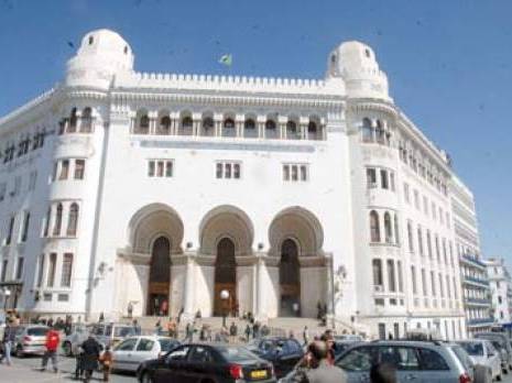Crise des liquidités dans les bureaux de poste,Le DG d’Algérie Poste accuse la Banque d’Algérie
