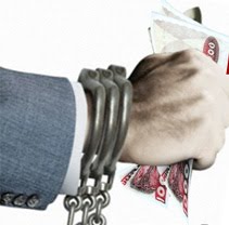 Des officiers de sécurité et des directeurs de la Banque centrale au box des accusés